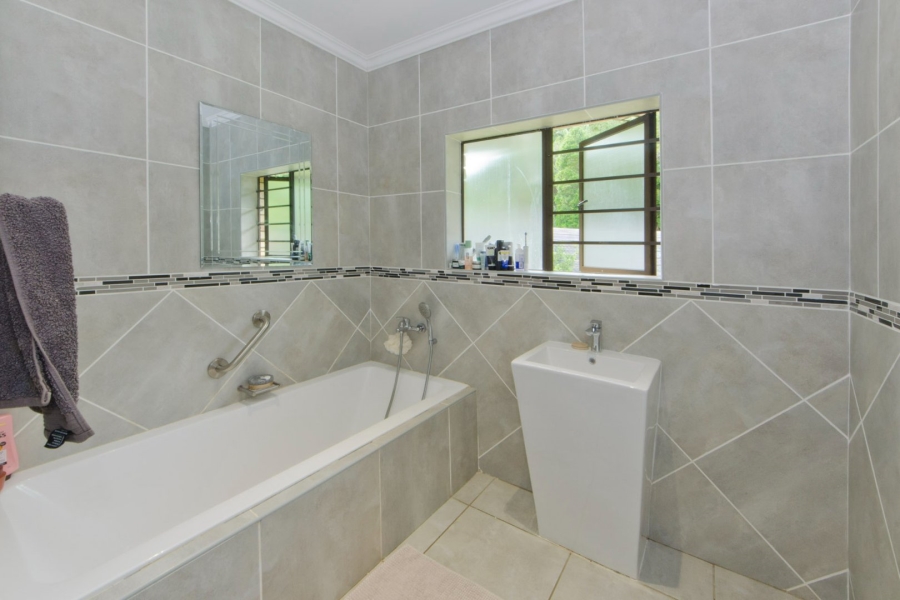 3 Bedroom Property for Sale in Knysna Heights Western Cape